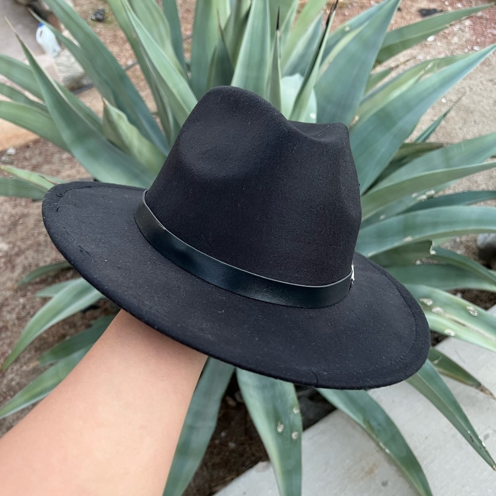 Hat - Picture 3 of 3
